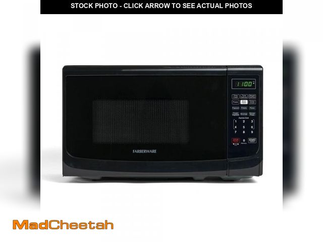 Lot 74-12532163 - Farberware Classic 0.7 cu. ft. 700-Watt Countertop Microwave Oven in Black - UNUSED
