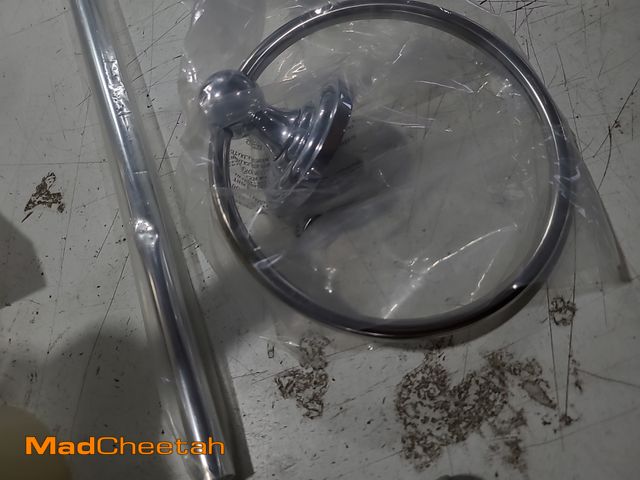 Lot 74-12376274 - Delta Greenwich 3 -Piece Bath Hardware Set with Mounting Hardware in Chrome - UNUSED