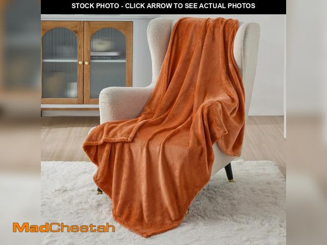 Lot 74-12047897 - Bedsure Fleece Blanket Twin Size Burnt Orange - 300GSM Lightweight Plush Fuzzy Cozy Soft Warm Blanke...