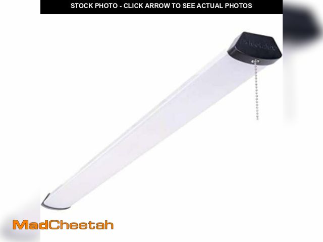 Lot 74-12870604 - Cooper Lighting 4SHP5040RL 4 ft. LED 5000lm 4000K Shoplight, White - USED