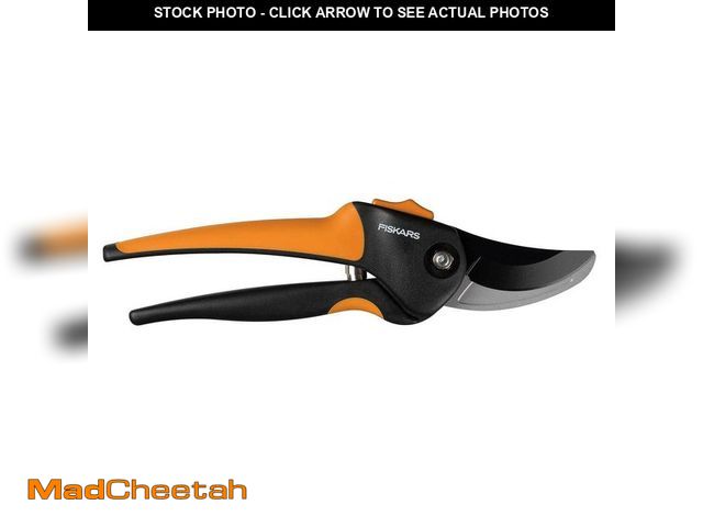 Lot 74-12921073 - *DIRTY* Fiskars 3/4 in. Cut Capacity 9.4 in. Steel Blade Bypass Pruning Shears with SoftGrip Handles...