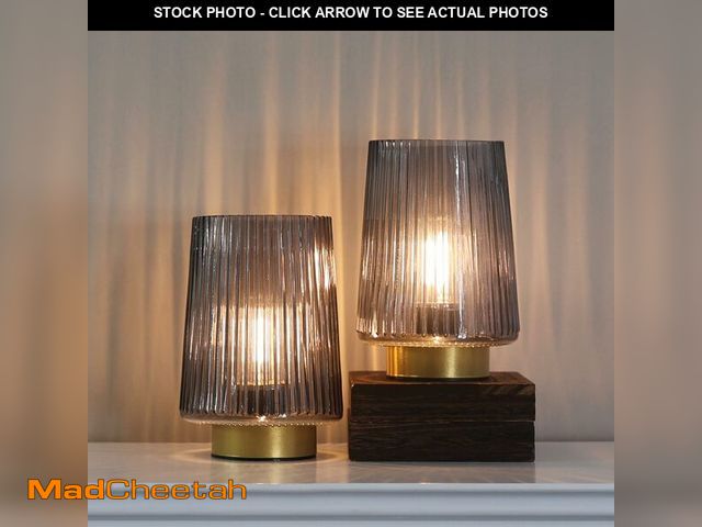 Lot 74-12969758 - Battery Powered Lamp with Timer, Cordless Small Table Lamps Battery Operated with LED Bulb, Decorati...