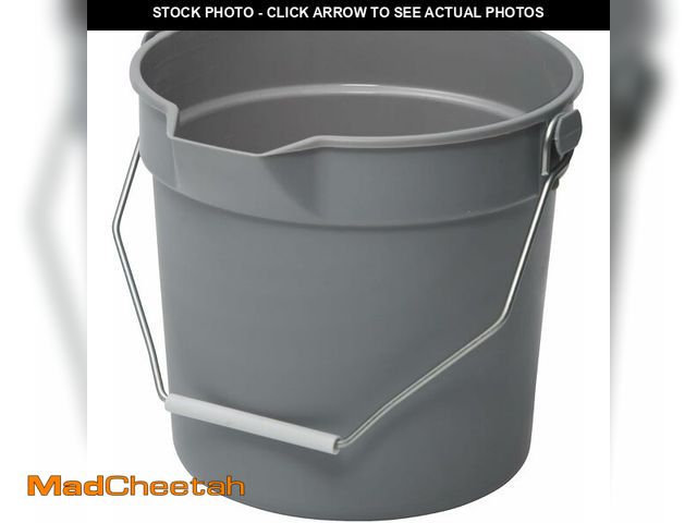 Lot 74-13382669 - Winco Heavy-Duty Plastic Bucket/Utility Pail with Pour Spout, 14 Quarts, Gray - UNUSED