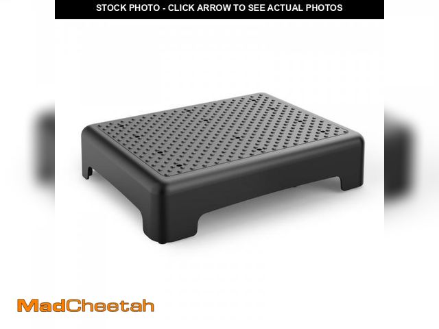 Lot 74-12049634 - HBTower Mobility Step Stool for Adults &amp; Seniors - Non-Slip Platform Indoor and Outdoor, Portabl...