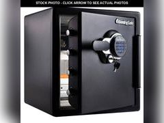 Lot 74-12641084 - undefined