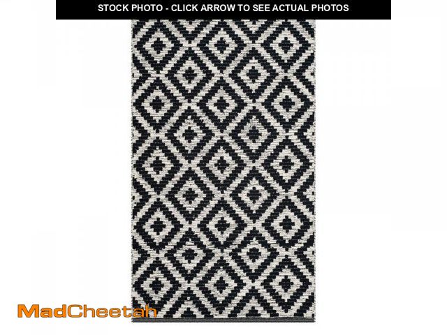Lot 74-12156639 - 8 X 10 Ft. Large Rectangle Montauk Hand Woven Rug Black &amp; Ivory - UNUSED