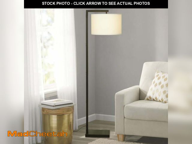 Lot 74-12688692 - Mainstays Contemporary Metal 62in Floor Lamp with on/off Foot Switch, Black - UNUSED