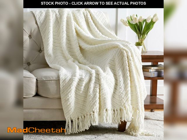 Lot 74-12600820 - Bedsure Cream Throw Blankets for Couch - Textured Chunky Knit Woven Chenille Blanket - Super Soft, W...