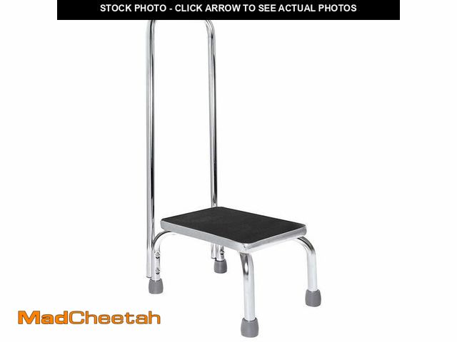 Lot 74-13059373 - Vaunn Medical Foot Step Stool with Handle and Anti Skid Rubber Platform, Lightweight and Sturdy Stoo...