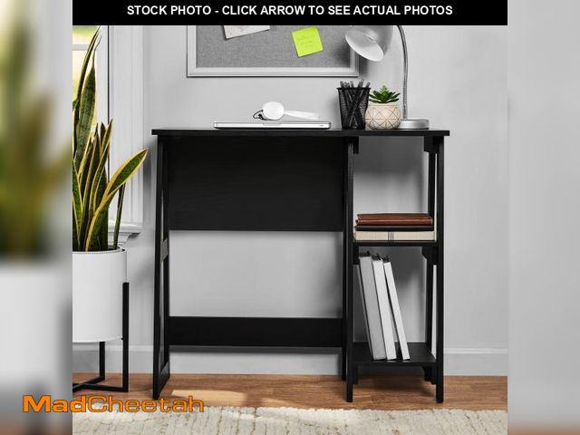 Lot 74-12427363 - Quick Assembly Desk, Black Finish - UNUSED
