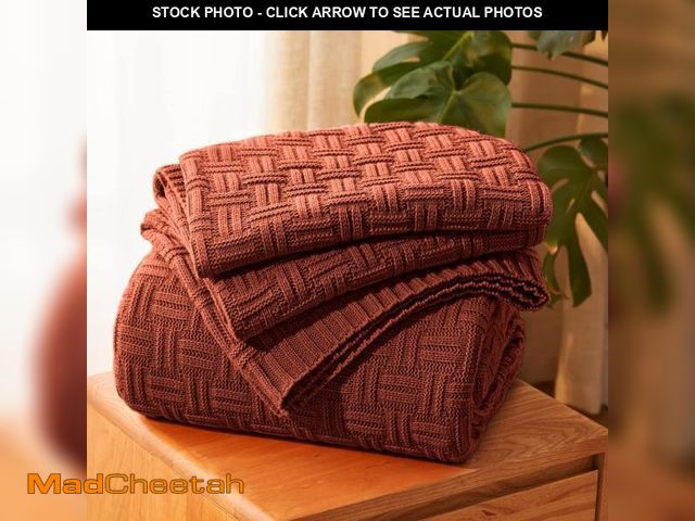Lot 74-12323395 - Aormenzy Soft Cozy Acrylic Throw Blanket, Cable Knit for Couch or Bed, Rust (1.7lb) 50x60 - UNUSED