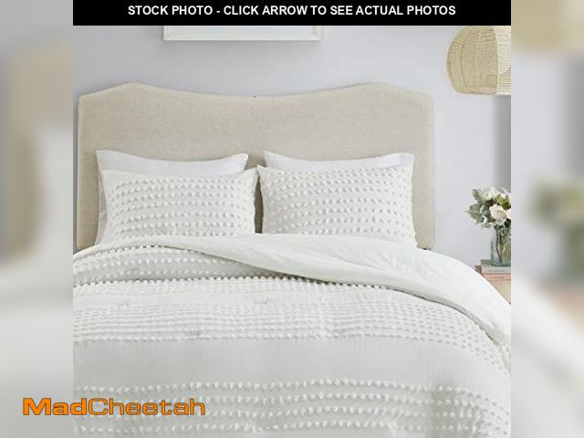 Lot 74-12367373 - Comfort Spaces Cotton Comforter Set Jacquard Pom-Pom Tufts Design, Down Alternative, All Season Mode...