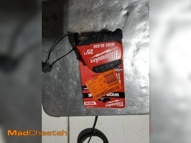 Lot 74-12672924 - Milwaukee 25 ft. Wide Blade Tape Measure With 18 ft. Reach - UNUSED