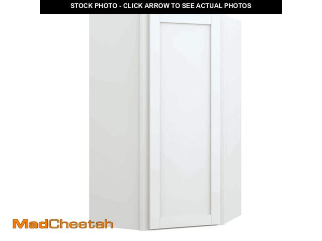 Lot 74-12640574 - Hampton Bay Courtland 24 in. W x 24 in. D x 42 in. H Assembled Shaker Diagonal Corner Wall Kitchen C...