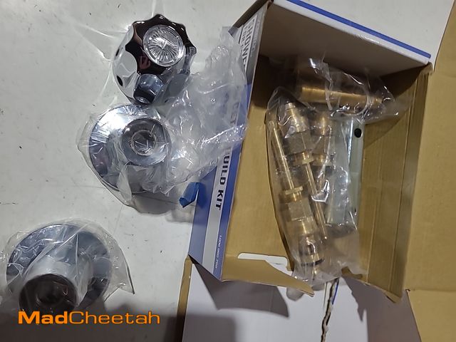 Lot 74-12321989 - *SEE DETAILS* Everbilt 3-Handle Shower Valve Rebuild Kit with 2-Piece Escutcheon for Gerber Tub/Show...