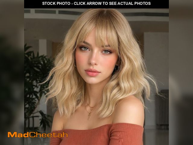 Lot 74-13963962 - Ombre Blonde Wigs with Bangs Blond Wig for Women 14Inch Short Wavy Wigs Shoulder Length Hair for Gir...