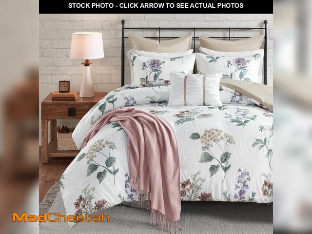 Lot 74-12096316 - (MISSING SHAMS,1 BLANKET )Madison Park Zennia Country Cottage Queen Comforter Set , Floral Print on ...
