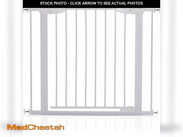 Lot 74-13733673 - Dreambaby Boston Auto Close Gate with Ezy Check Indicator, White - USED