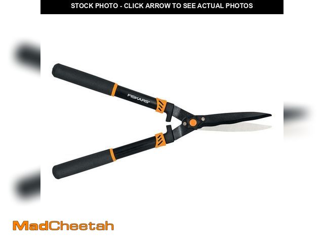 Lot 74-14115355 - Fiskars 22 in. Wavy-blade Hedge Shears with Adjustable Blades - UNUSED