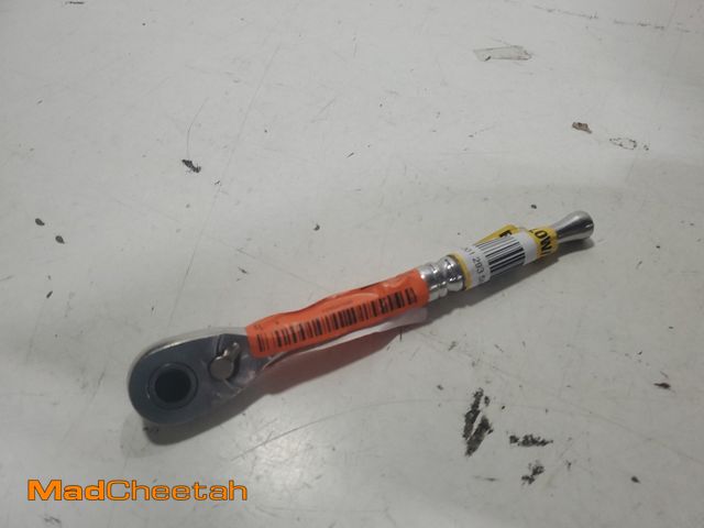 Lot 74-12143973 - Husky 3/8 in. Full Polish 72 Tooth Ratchet - UNUSED