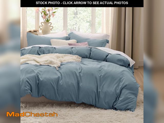 Lot 74-12303996 - Bedsure Mineral Blue Duvet Cover King Size - 3 Pieces Prewashed Cotton-Like Extra Soft Bedding Set, ...