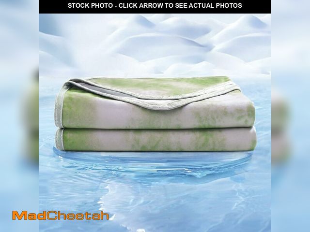Lot 74-12453031 - EMME Cooling Blanket 50"x70", Q-Max 0.5 Cooling Blankets for Hot Sleepers, Ice Summer Blanket for Ni...