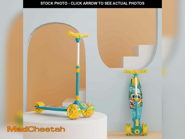 Lot 74-14322943 - Cockatoo Rocket Racer LED Scooter for Kids, 3-12 Years, 40mm Wheels, 4 Heights red look at pics - US...