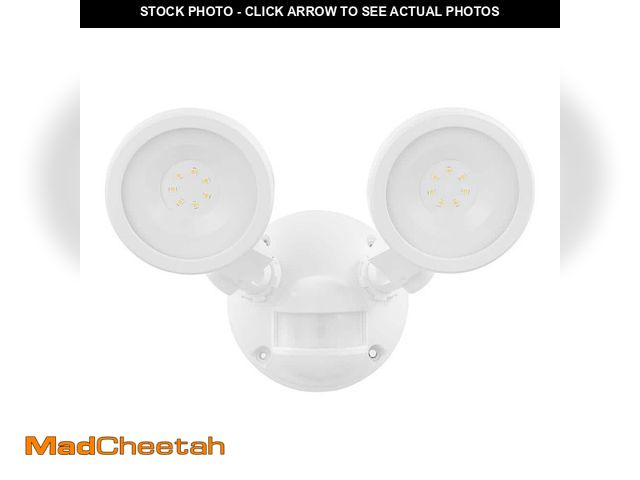 Lot 74-12557192 - *DIRTY* Defiant 180ÃâÃÂ° White Motion Sensing Security Light Wired Outdoor 2-Head LED Flood Ligh...