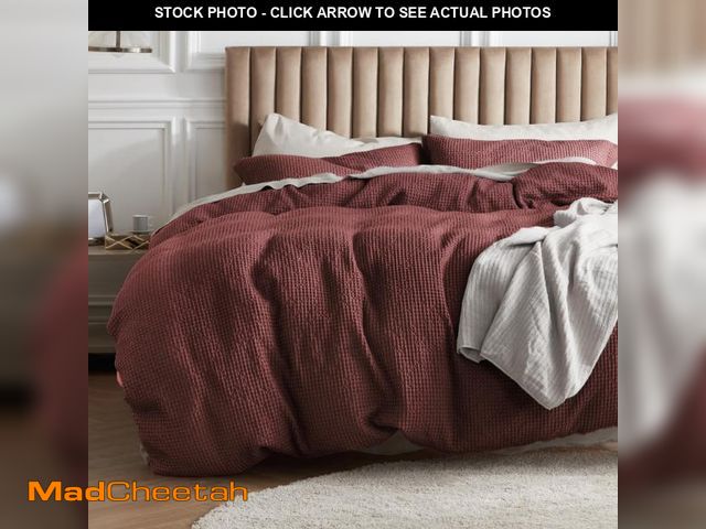 Lot 74-11846228 - Bedsure Cotton Duvet Cover Queen - 100% Cotton Waffle Weave Maroon Red Duvet Cover Queen Size, Gentl...
