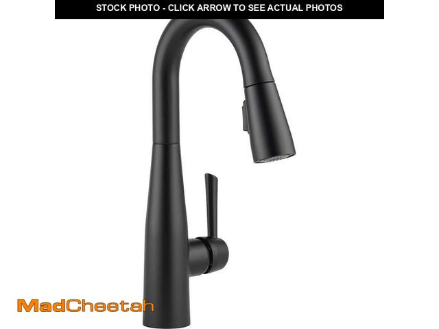 Lot 74-14222682 - Delta Essa Single-Handle Bar Faucet with MagnaTite Docking in Matte Black - UNUSED