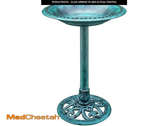 Lot 74-12511733 - SPECSTAR Bird Bath, 28 in Height Polyresin Lightweight Antique Outdoor Garden Birdbath, Green - UNUS...