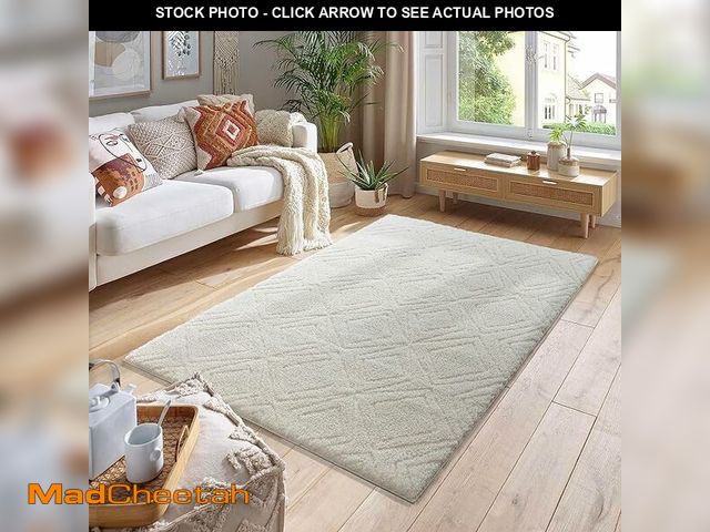 Lot 74-12898853 - Pasargad Home Turkish Shaggy Design Power-Loomed Ivory/Grey Geometric Area Rug- 9' 8'' X 13' 1'' - U...