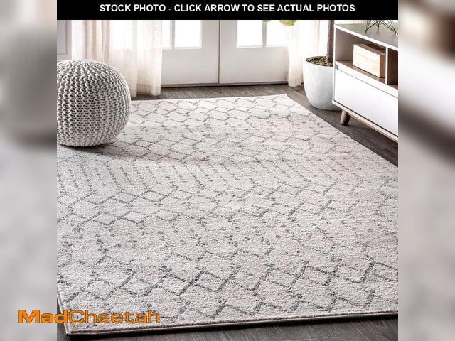 Lot 74-14614622 - JONATHAN Y Moroccan Hype Boho Vintage Diamond Cream/Gray 5 ft. x 8 ft. Area Rug MOH101B-5 - UNUSED