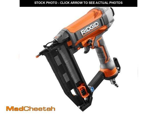 Lot 74-13493869 - RIDGID Pneumatic 16-Gauge 2-1/2 in. Straight Finish Nailer with CLEAN DRIVE Technology - UNUSED