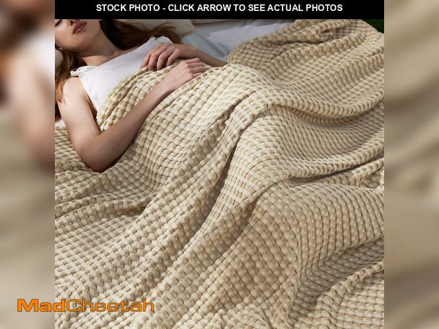 Lot 74-13712594 - Bedsure Cooling Cotton Waffle Queen Size Blanket -Lightweight Breathable Blanket of Rayon Derived fr...