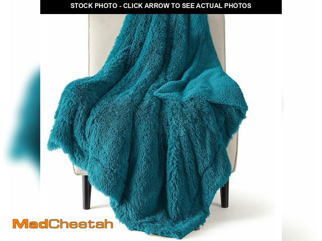 Lot 74-14359039 - *DIRTY* Bedsure GentleSoft Fluffy Turquoise Teal Throw Blanket, Teal Decor Cozy Gifts for Women Men,...