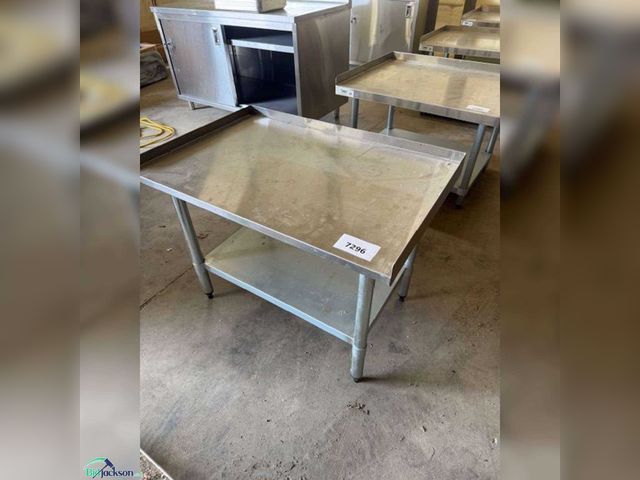 Lot 76-7296 - STAINLESS STEEL TABLE