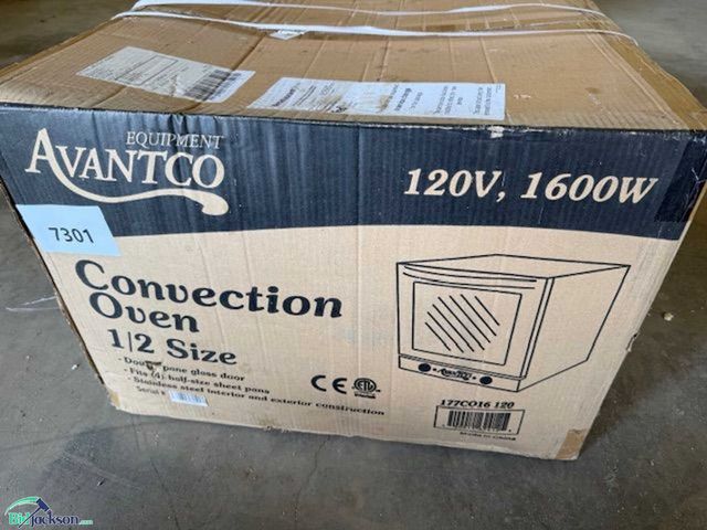 Lot 76-7301 - AVANTCO CONVECTION OVEN
