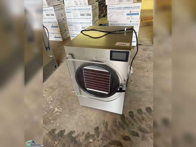 Lot 76-7267 - HARVEST RIGHT SCIENTIFIC FREEZE DRYER