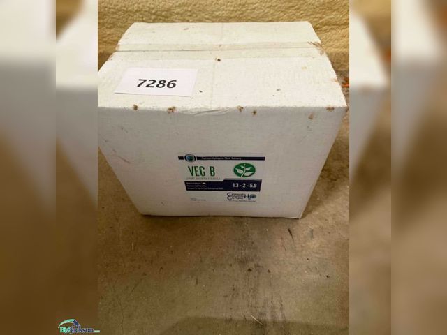 Lot 76-7286 - CULTURED SOLUTIONS VEG B 2 PART GROWTH FORMULA