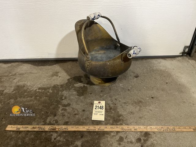 Lot 83-2148 - Vintage Ash Bucket