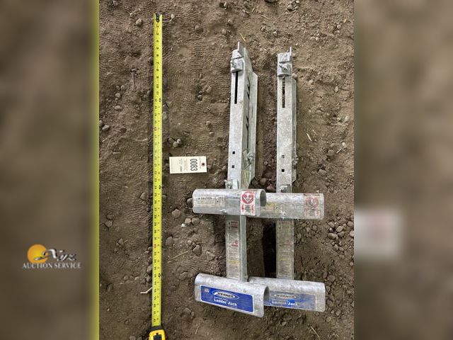 Lot 83-0083 - Werner Ladder Jack