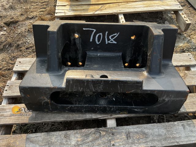Lot 83-7018 - Case IH Magnum Front Weight Bracket