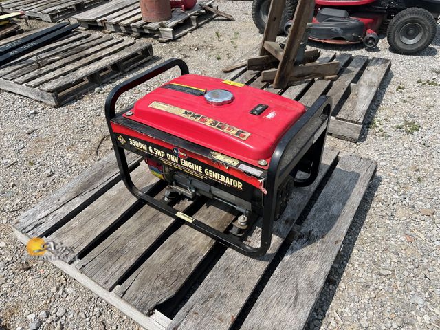 Lot 83-8008 - 3500W Generator