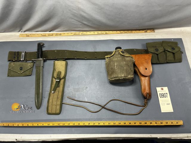 Lot 83-907 - Military Tool Belt