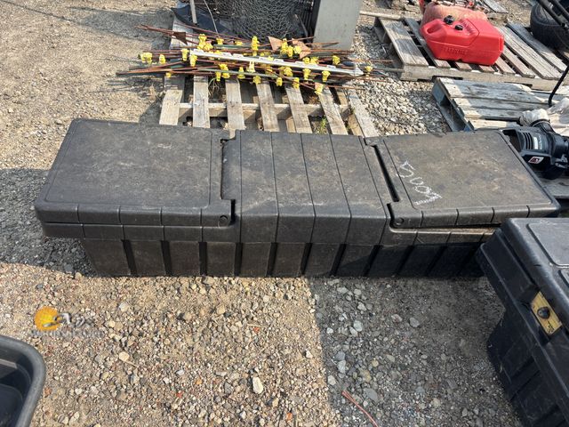 Lot 83-5009 - Truck Toolbox