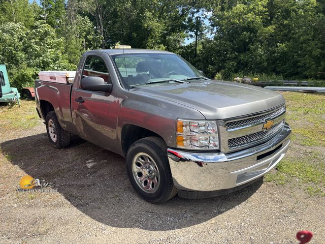 Lot 83-1002 - 2013 Chevrolet Silverado LS Regular Cab Pickup Truck