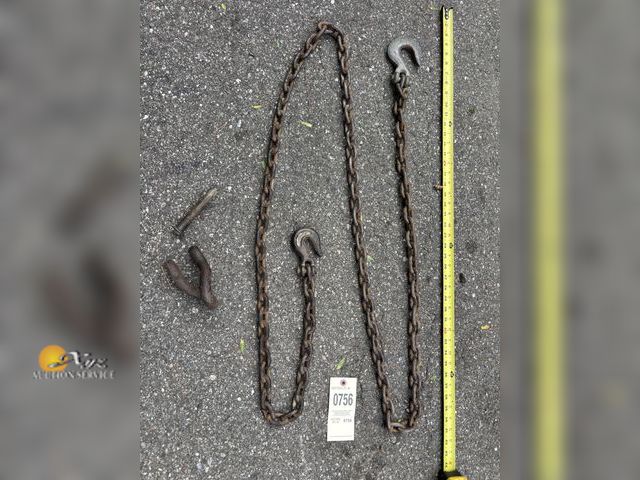Lot 83-0756 - Tow/Log Chain with Hooks and Clevis