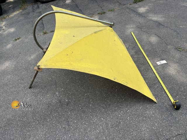 Lot 83-0808 - Tractor Umbrella