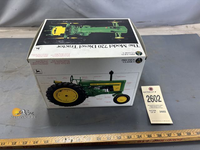 Lot 83-2602 - Precision Classics 10 John Deere The Model 720 Diesel Tractor Toy Tractor